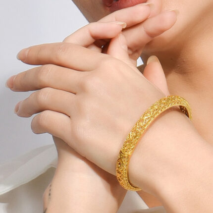 Bracelet en or plaqué cuivre de conception spéciale pour femmes